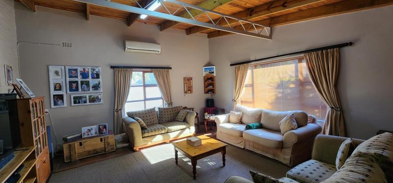 3 Bedroom Property for Sale in Die Wingerd Western Cape